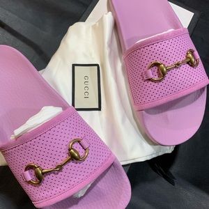 ❌SOLD❌GUCCI HORSEBIT PERFORATED SLIDE
